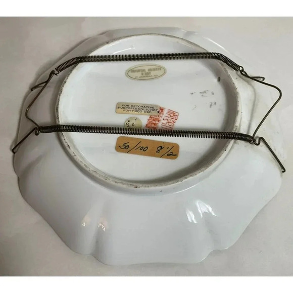 Macau Emperor & Women Garden Hand Painted Porcelain Multicolor Decorative Plate - Picture 7 of 7